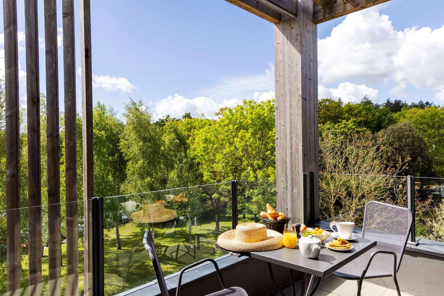 Best Western Plus Le Roi Arthur Hôtel&Spa Ploërmel Exterior foto